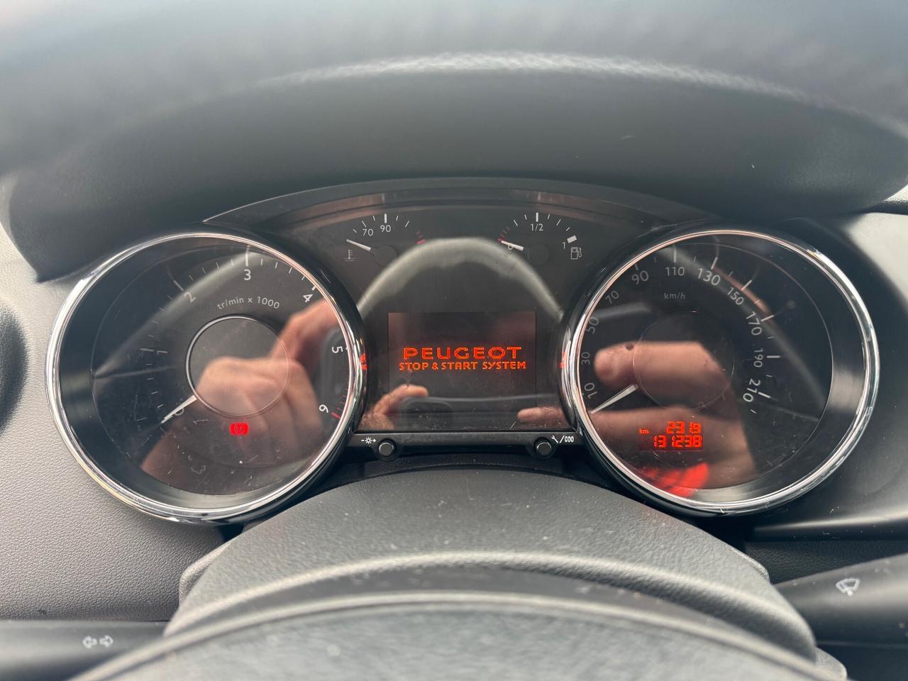Peugeot 3008 1.6cc BlueHDi 120cv S&S Allure