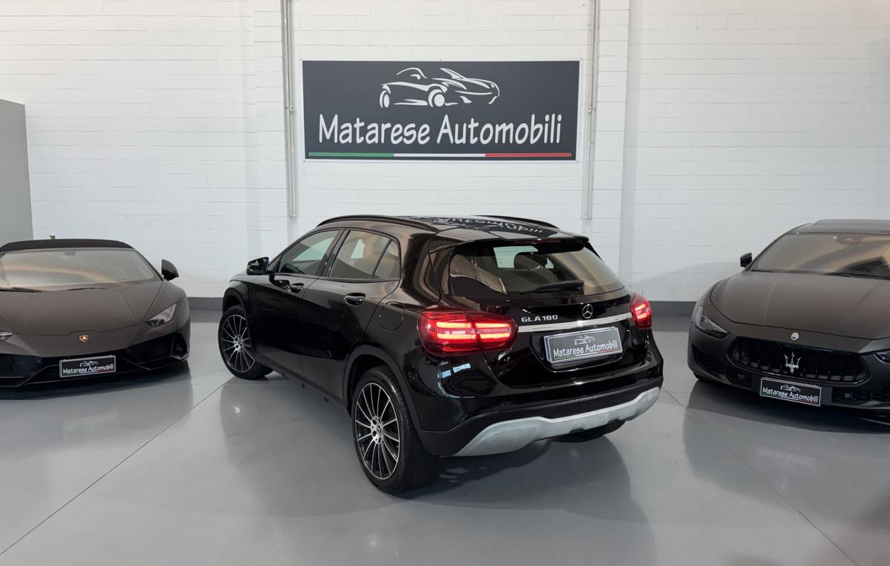 Mercedes-Benz GLA 180 sport 1.6cc 122cv Navi Clima OK Neopatentati