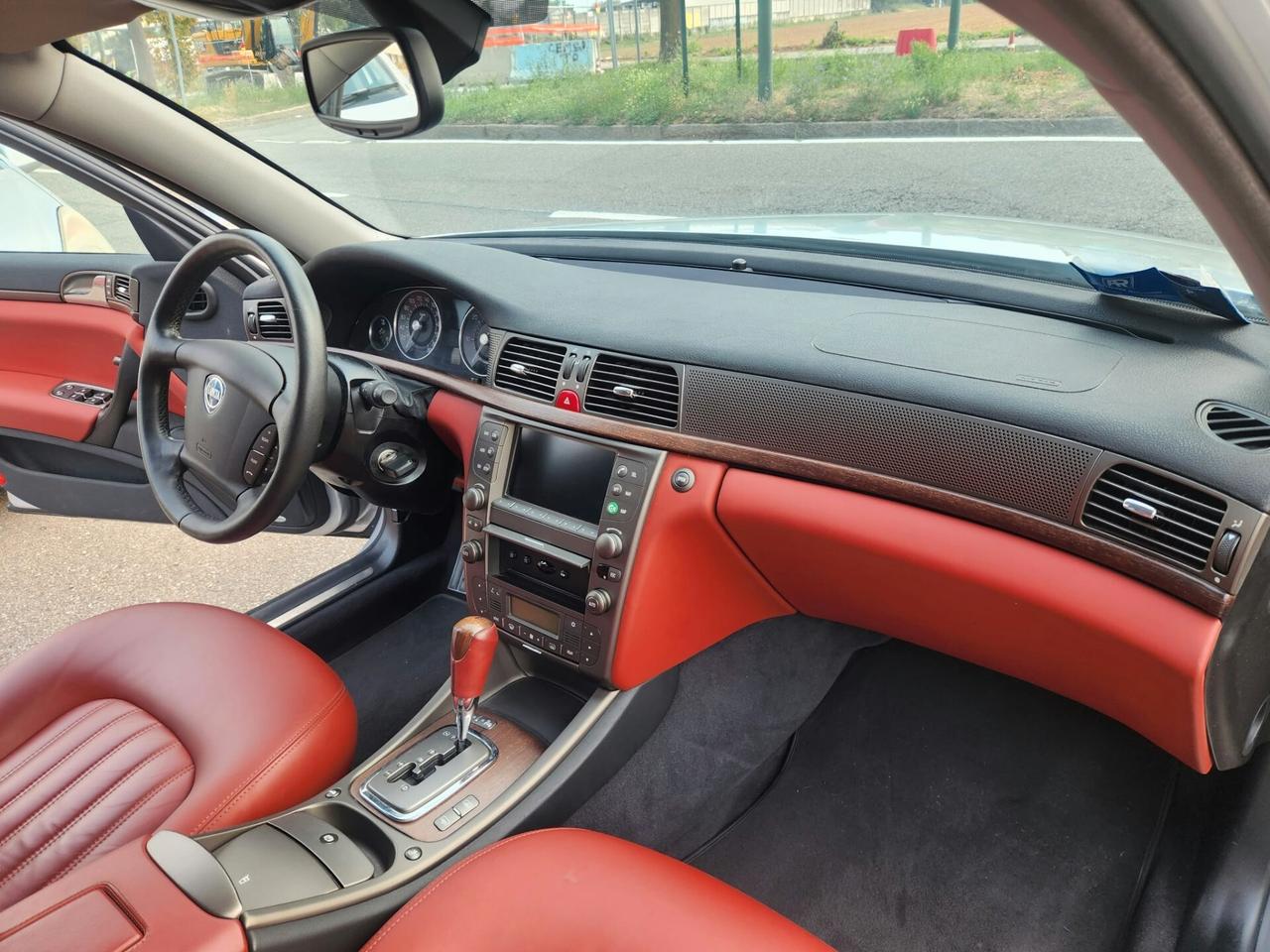 Lancia Thesis 2.4 JTD 20V aut. 100