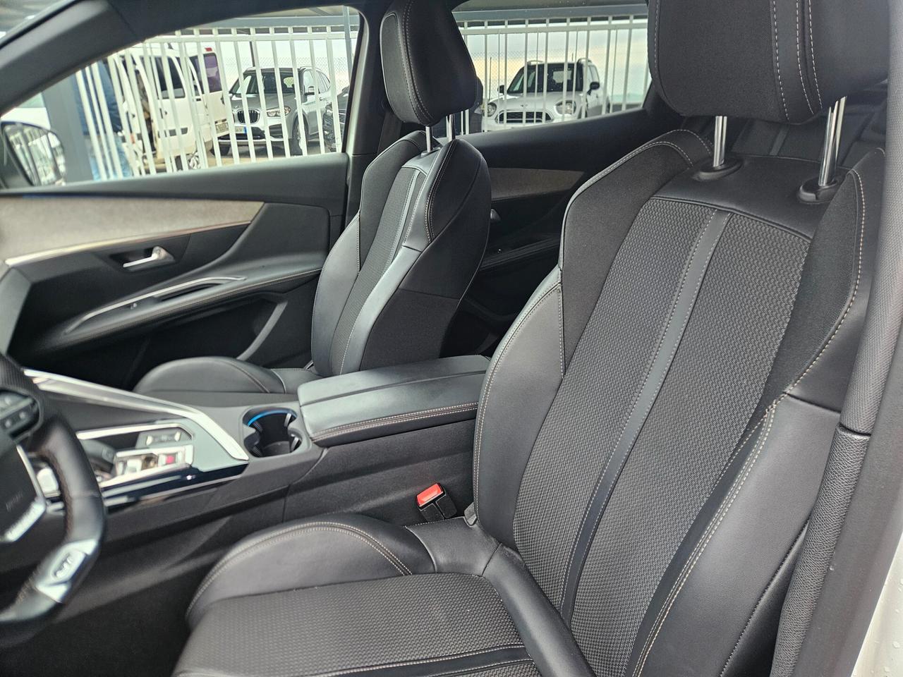 Peugeot 3008 BlueHDi 130 S&S EAT8 GT Bicolor