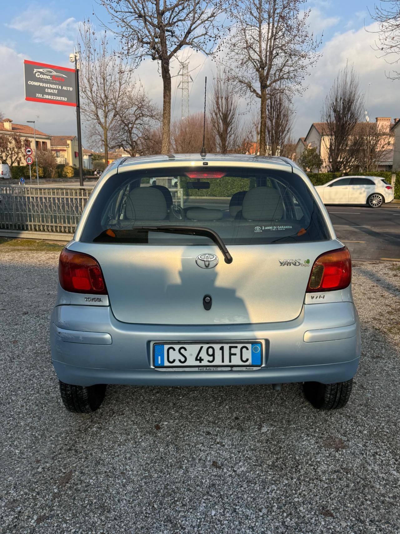 Toyota Yaris 1.0i 16V cat 5 porte Sol