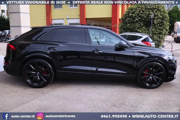 Audi Q8 50 TDI quattro S-line BLACK 23 TETTO ...