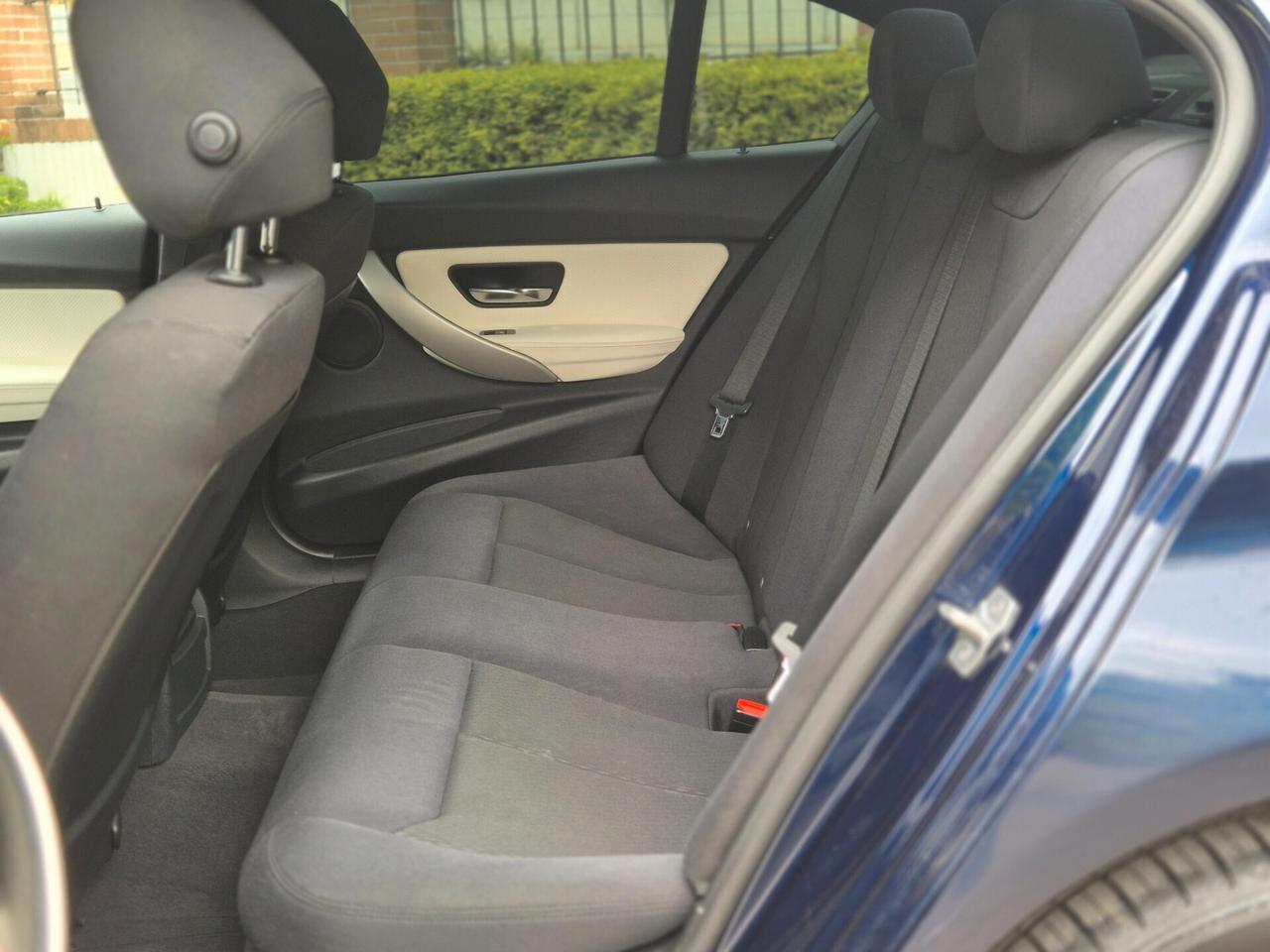 Bmw 320d 2.0 184 CV Luxury 2014 AUTOMATICA BERLINA