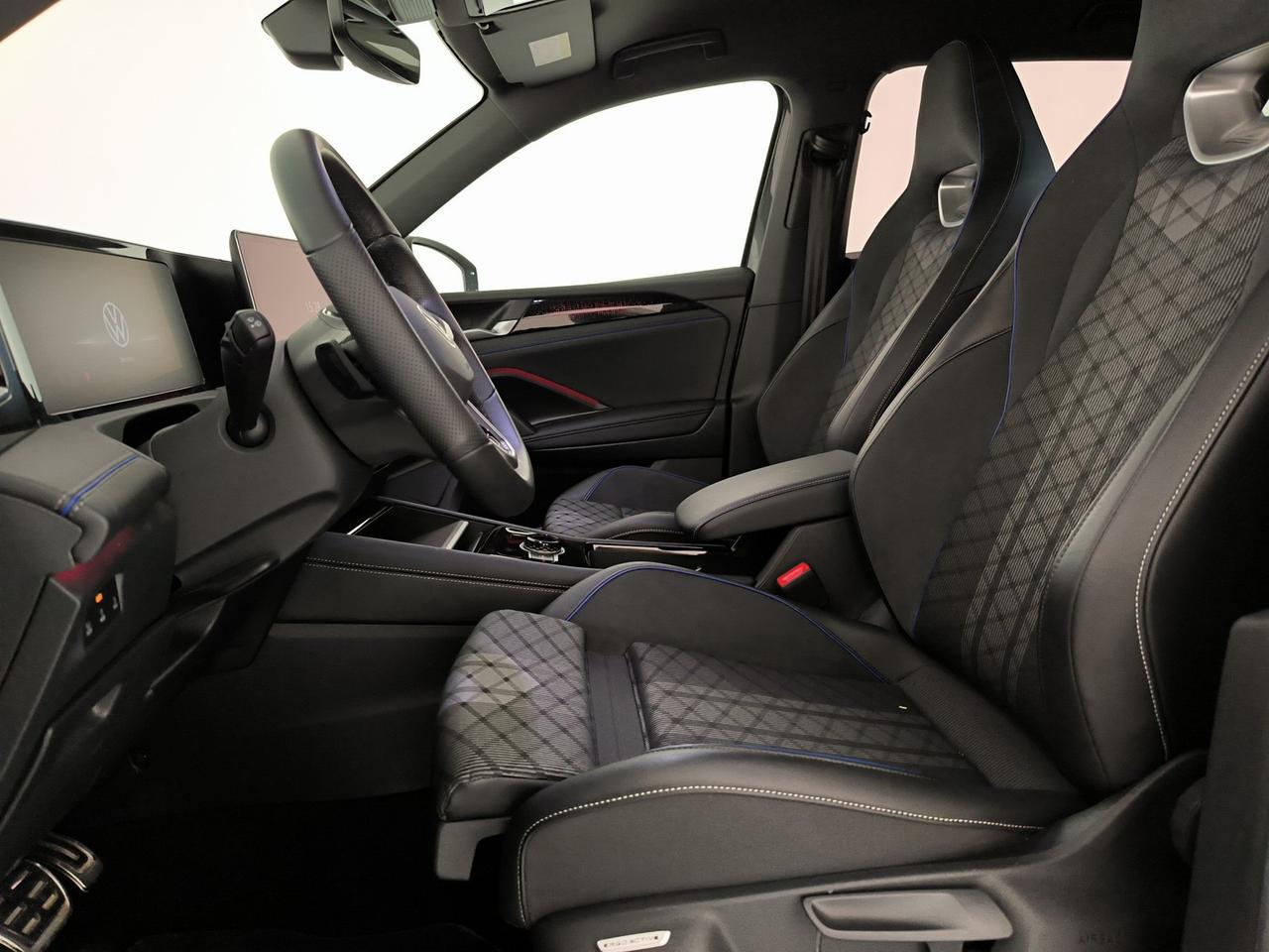 Volkswagen Tiguan 2.0 tdi r-line 150cv dsg