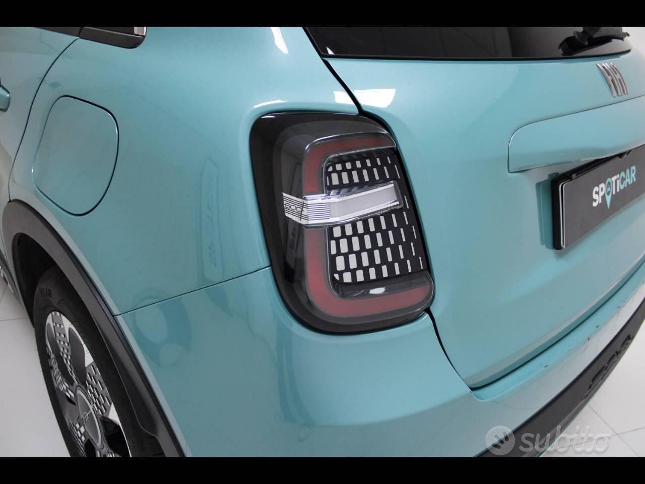 FIAT 600 (2023-->) - 600 Hybrid 110 CV DCT MHEV La