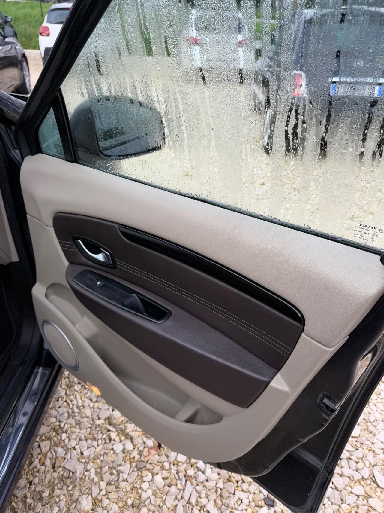 Renault Scenic 1.5 dCi 110CV garanzia 1 anno