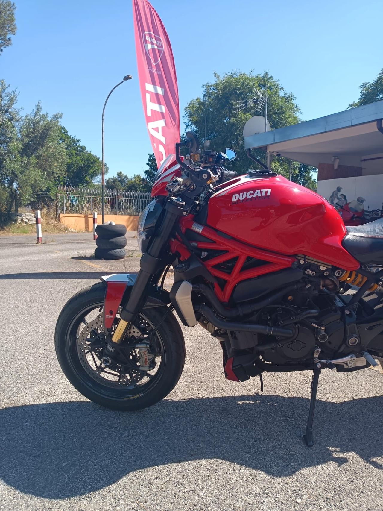 Ducati Monster 1200 R
