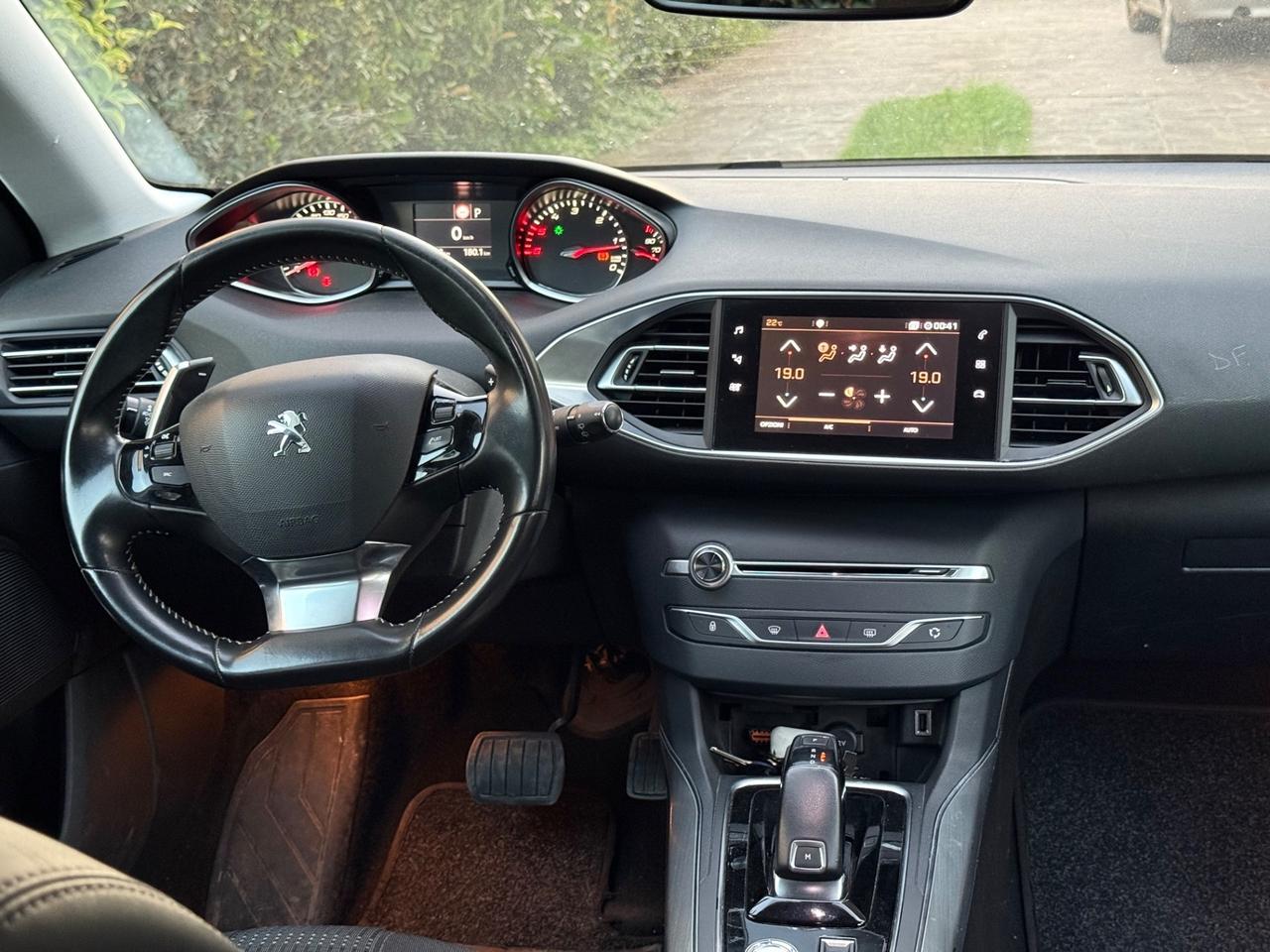 Peugeot 308 BlueHDi 130 S&S SW Allure bianco perla