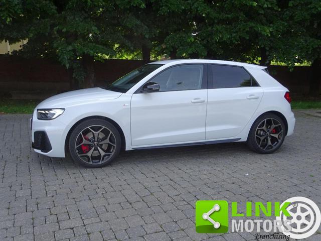 AUDI A1 SPB 40 TFSI S tronic Identity Black S Line