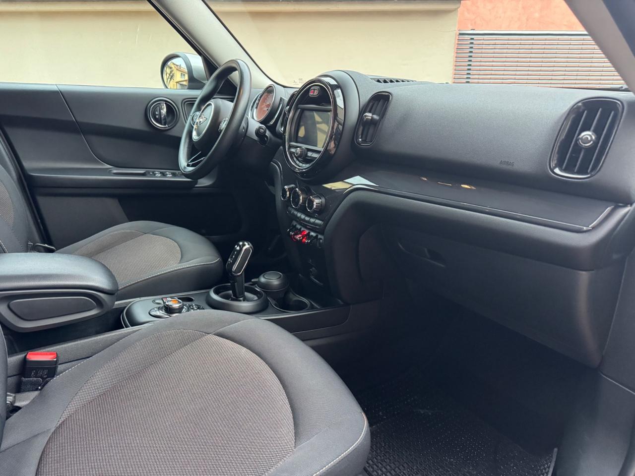 Mini Cooper D Countryman 1.5 One Hype