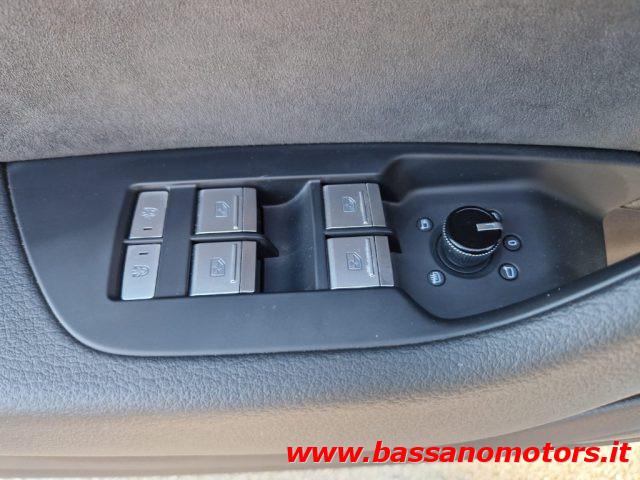 AUDI A6 Avant 55 3.0 TFSI quattro ultra S tronic S-Line