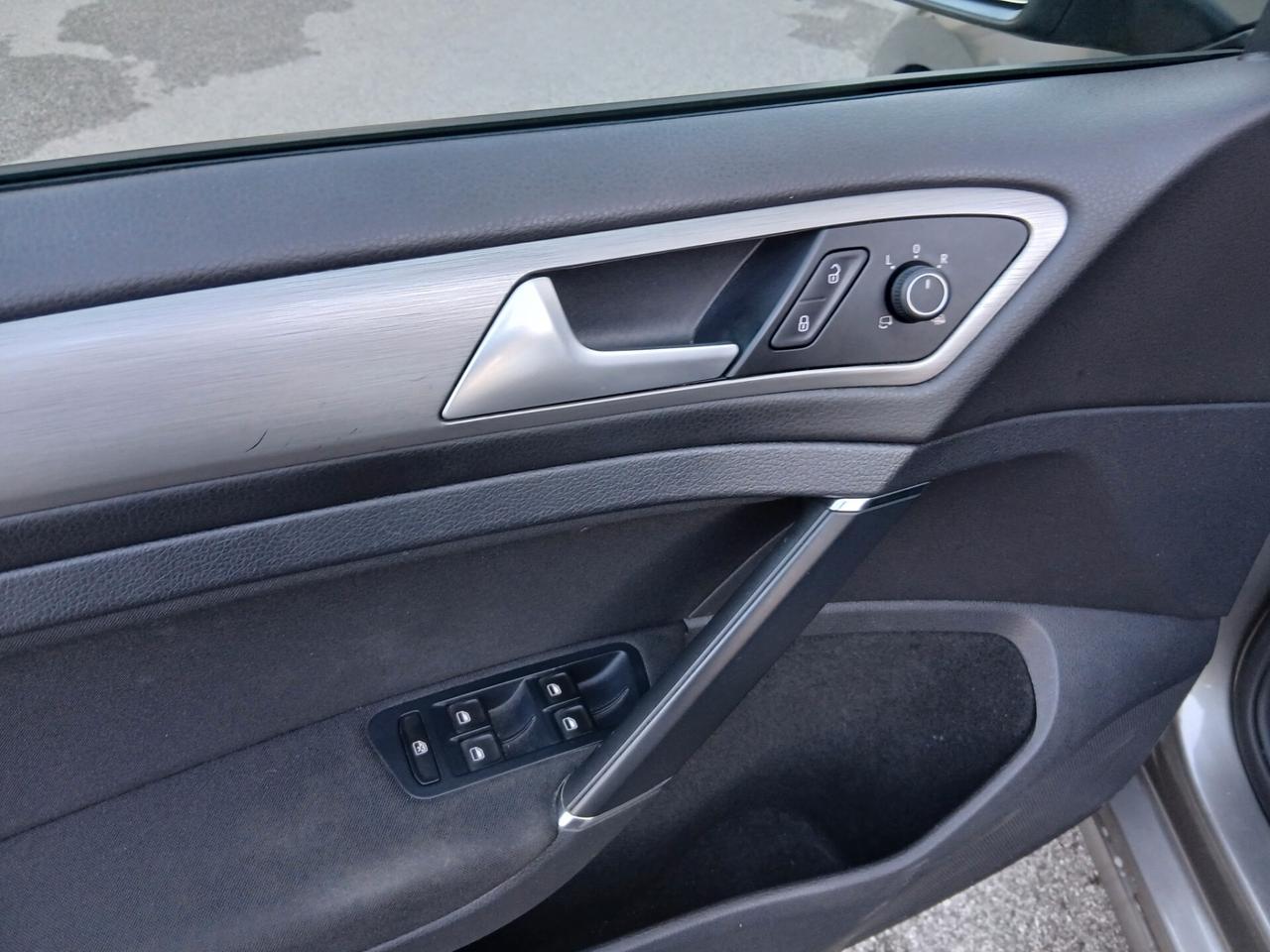 Volkswagen Golf 1.2 TSI 105 CV 5p. Comfortline BlueMotion tua a € 193 mese