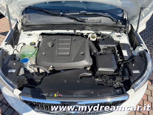 VOLVO XC40 D3 Geartronic Momentum
