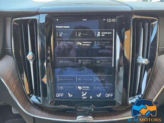 VOLVO XC60 T6 Recharge Plug-in Hybrid AWD Inscription Express