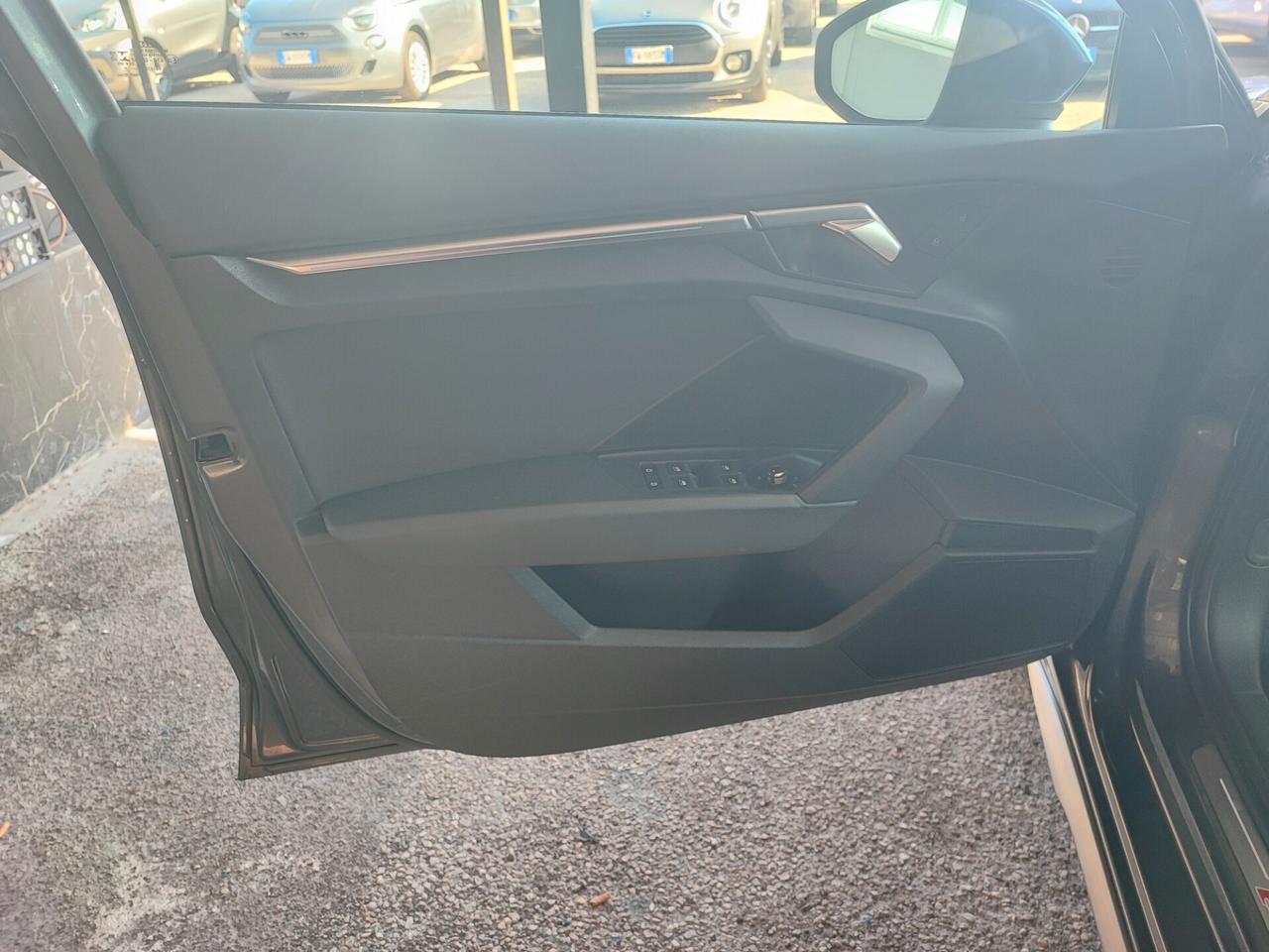 Audi A3 SPB 30 g-tron S tronic line edition