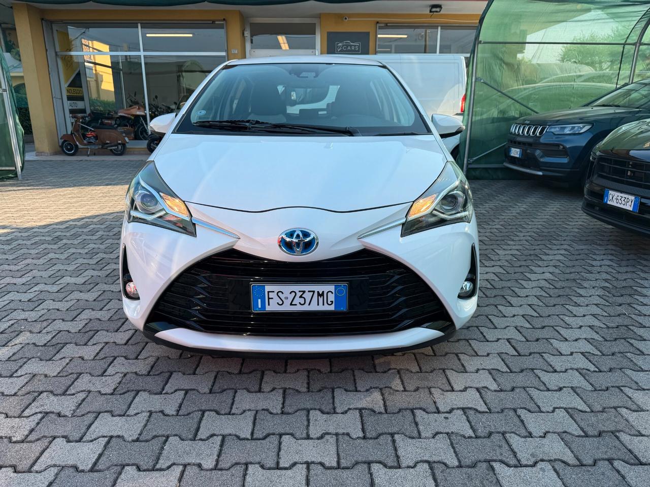 Toyota Yaris 1.5 Hybrid 5 porte Business