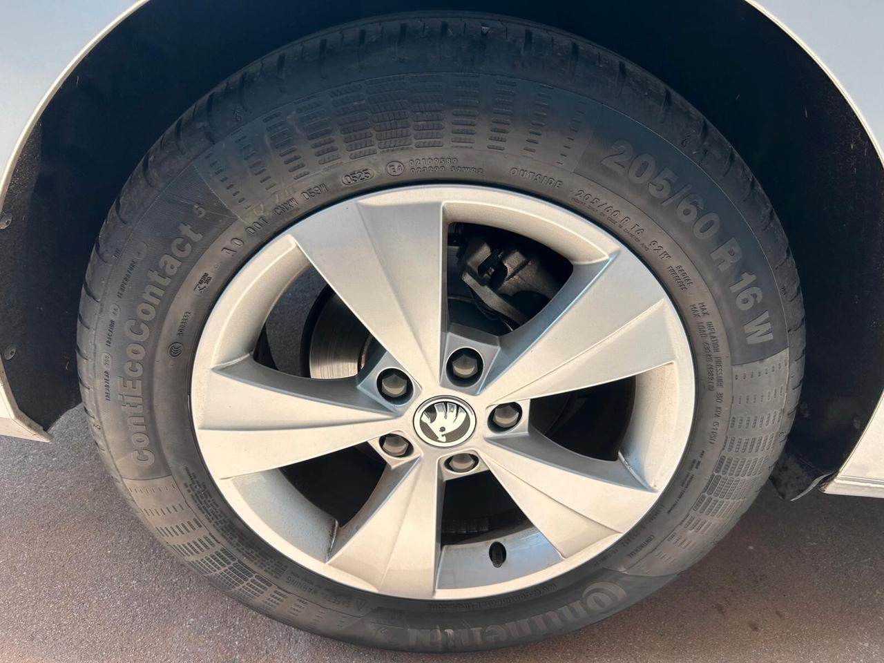 Skoda Octavia 2.0 TDI EVO SCR DSG Wagon Ambition