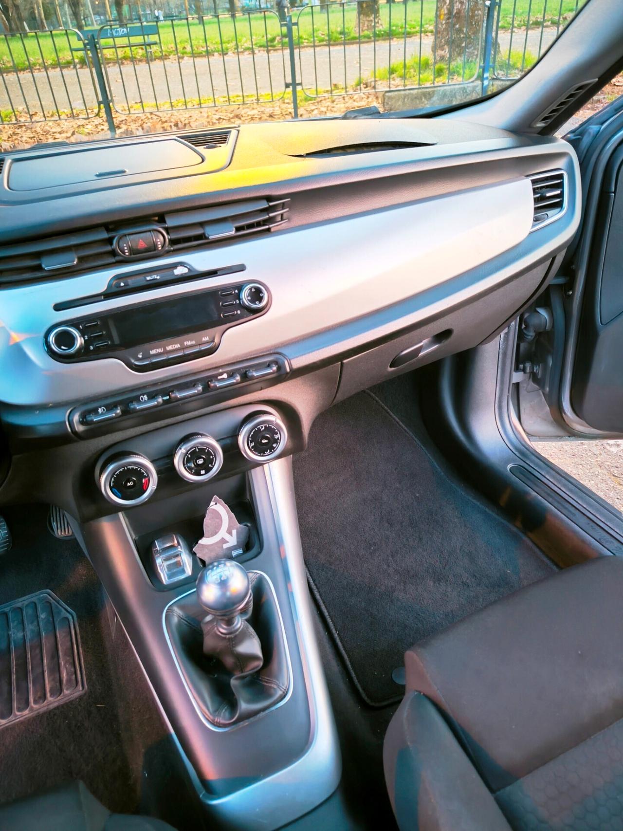 Alfa Romeo Giulietta 1.4 Turbo 120 CV GPL Distinctive