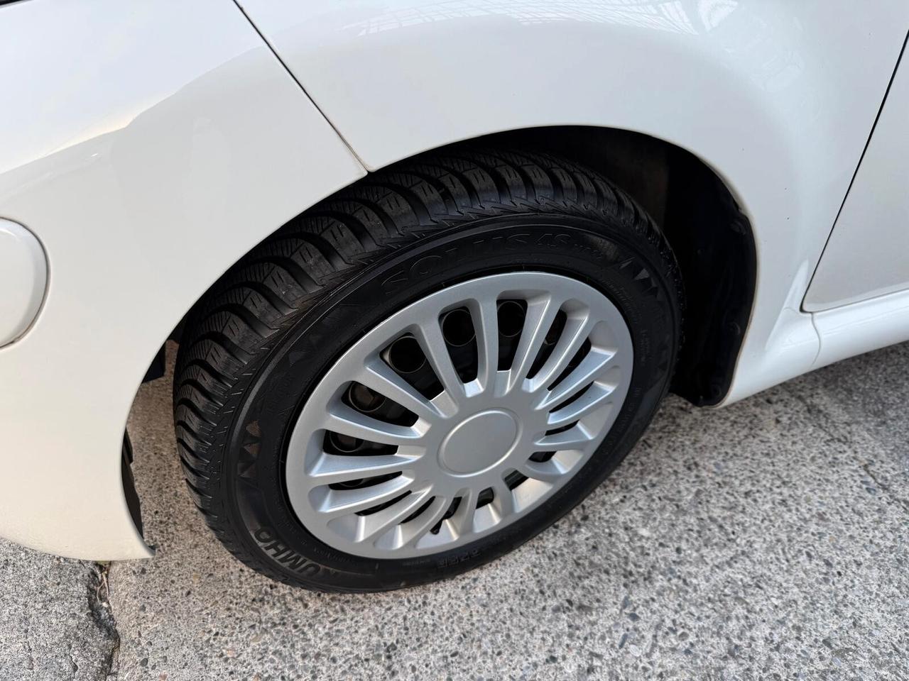 Toyota AYGO 1.0 5 porte Deep Ocean Connect PERFETTA