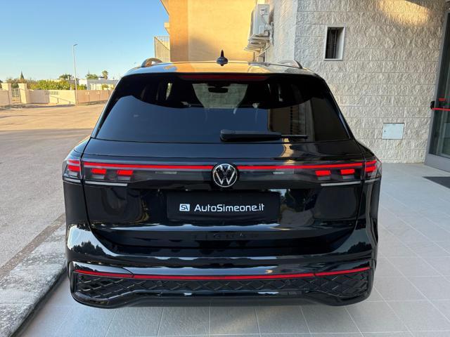 VOLKSWAGEN Tiguan 2.0 TDI 150 CV DSG R-Line Plus ''TOTAL BLACK''