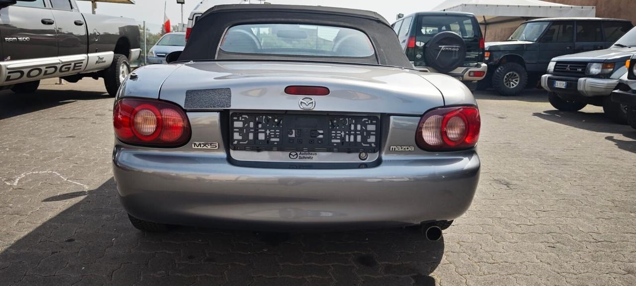 Mazda MX-5 1.6i 16V cat Rainbow