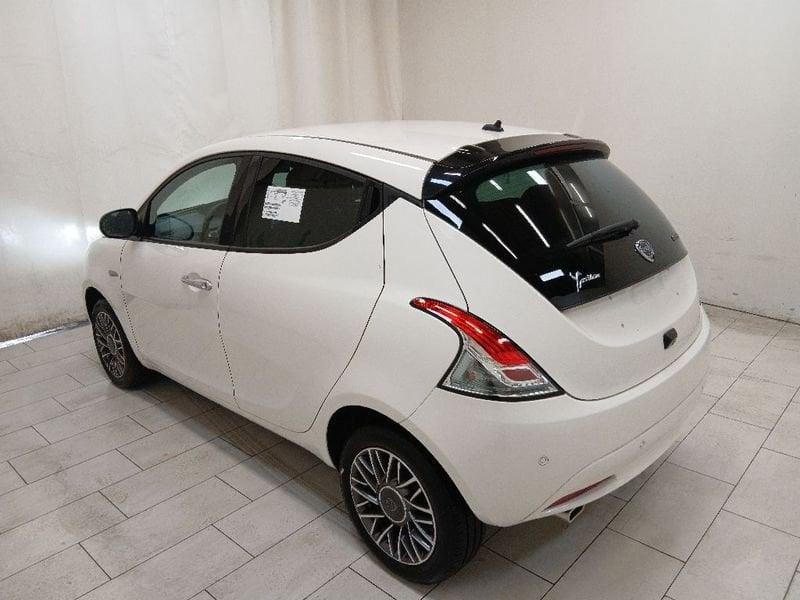 Lancia Ypsilon 1.0 firefly hybrid Gold Plus s&s 70cv 5p.ti