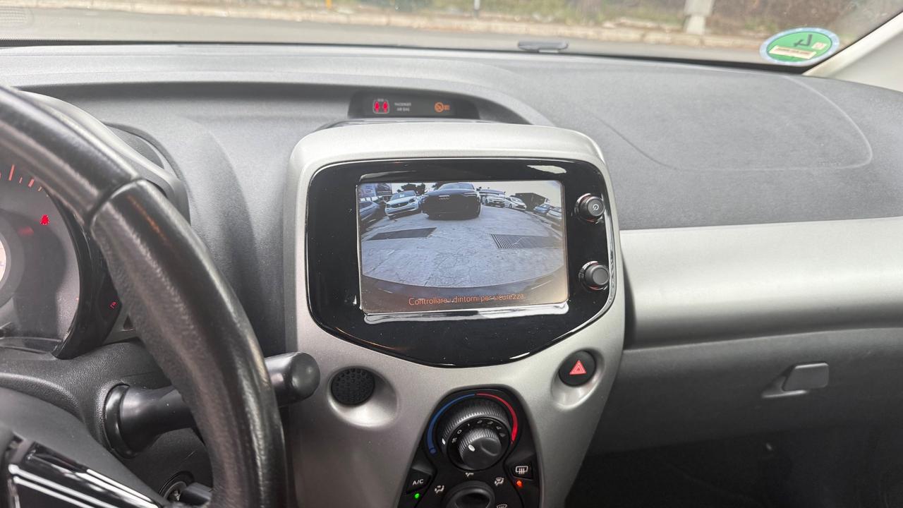 Toyota Aygo 1.0 VVT-i 69 CV 5 porte x-play