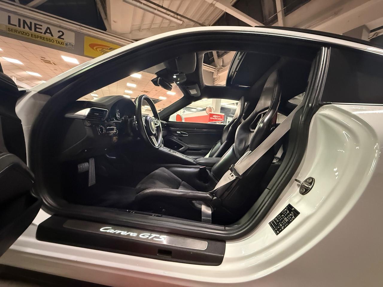 Porsche 911 3.0 Carrera GTS Coupé