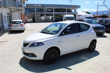 LANCIA - Ypsilon - 1.0 FireFly 5p.S&S Hyb. Platino