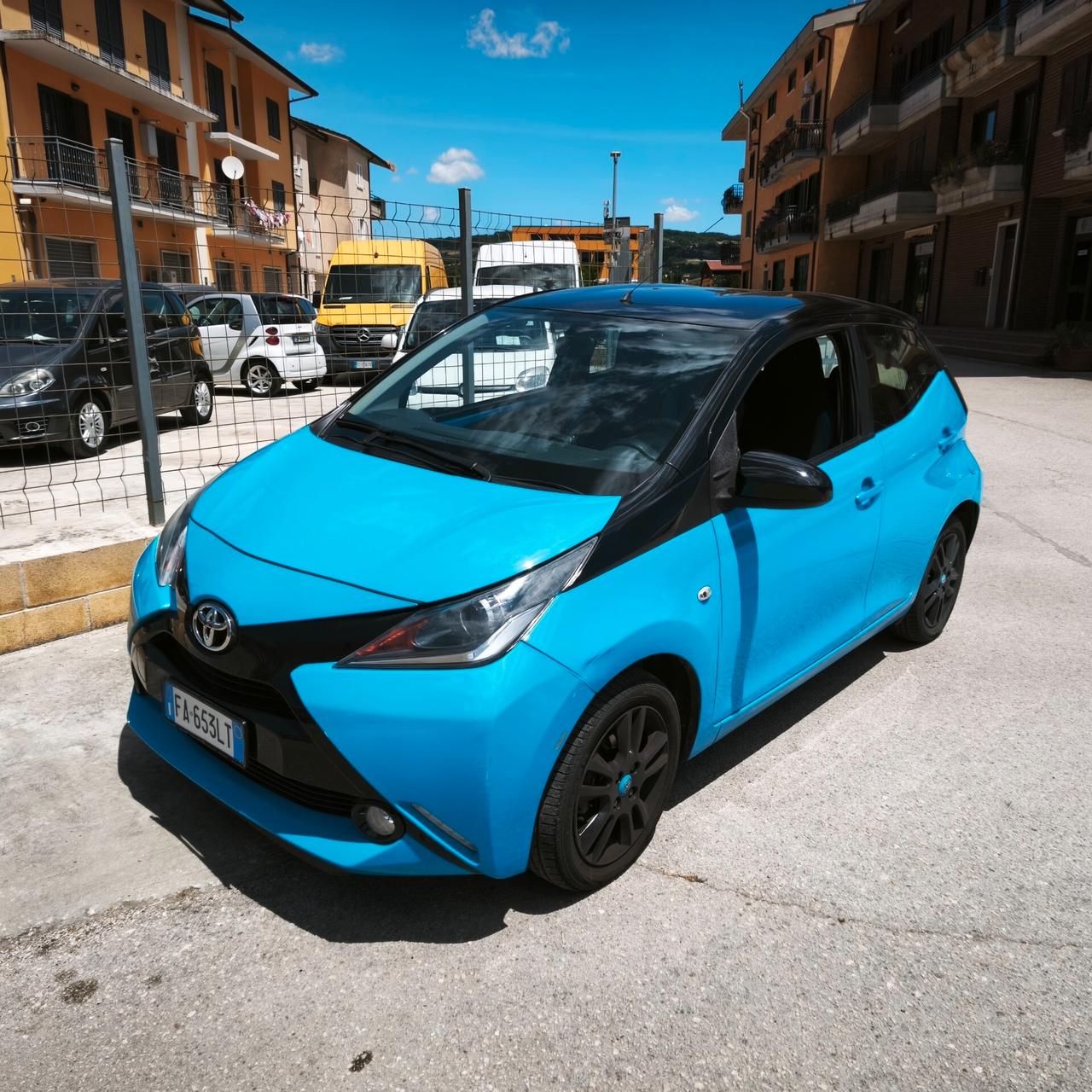 Toyota Aygo 1.0 VVT-i 69 CV 5 porte x-cool