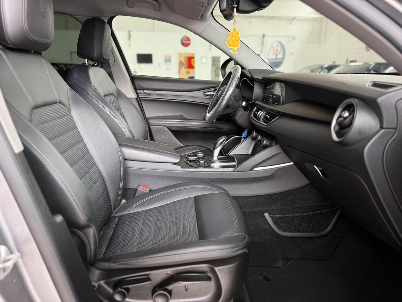 Alfa Romeo Stelvio 2.2 210 CV AT8 Q4 Executive