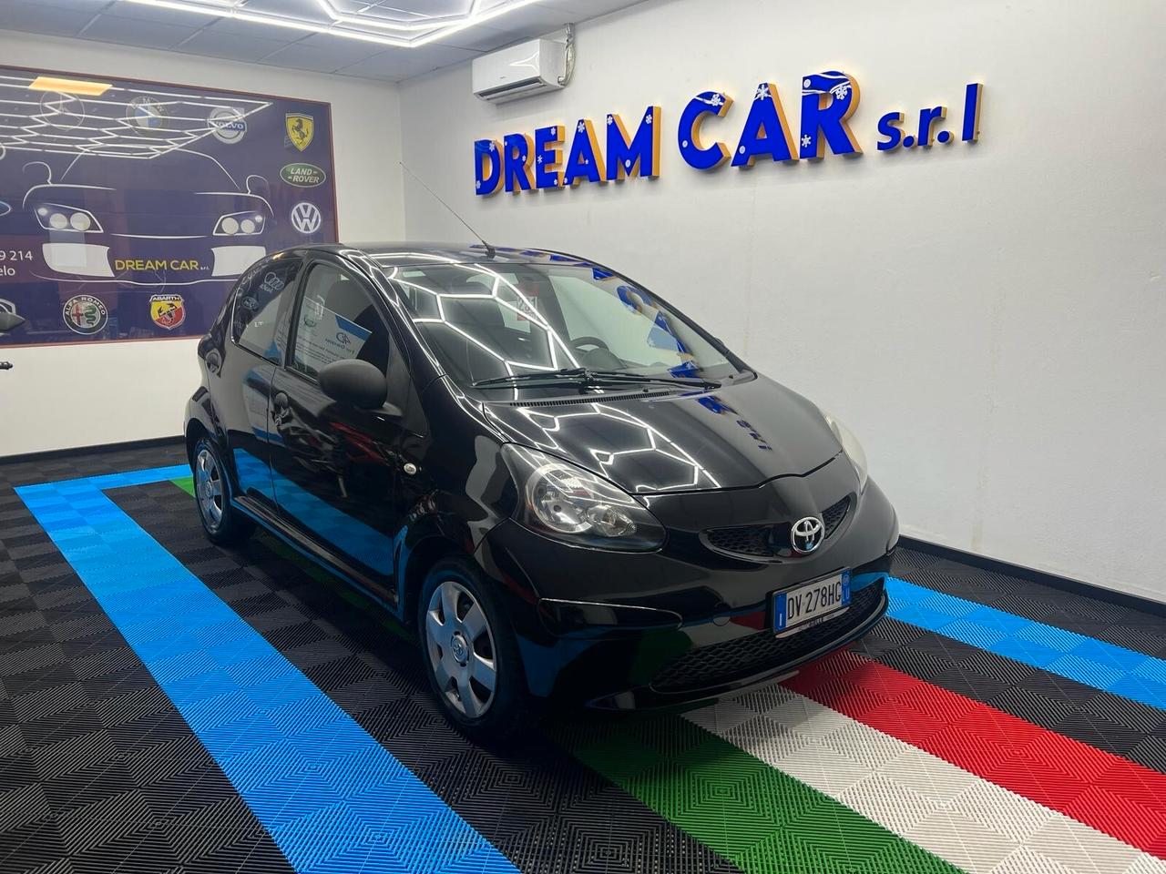 Toyota Aygo 1.0 12V VVT-i 5 porte -OK Neopatentati