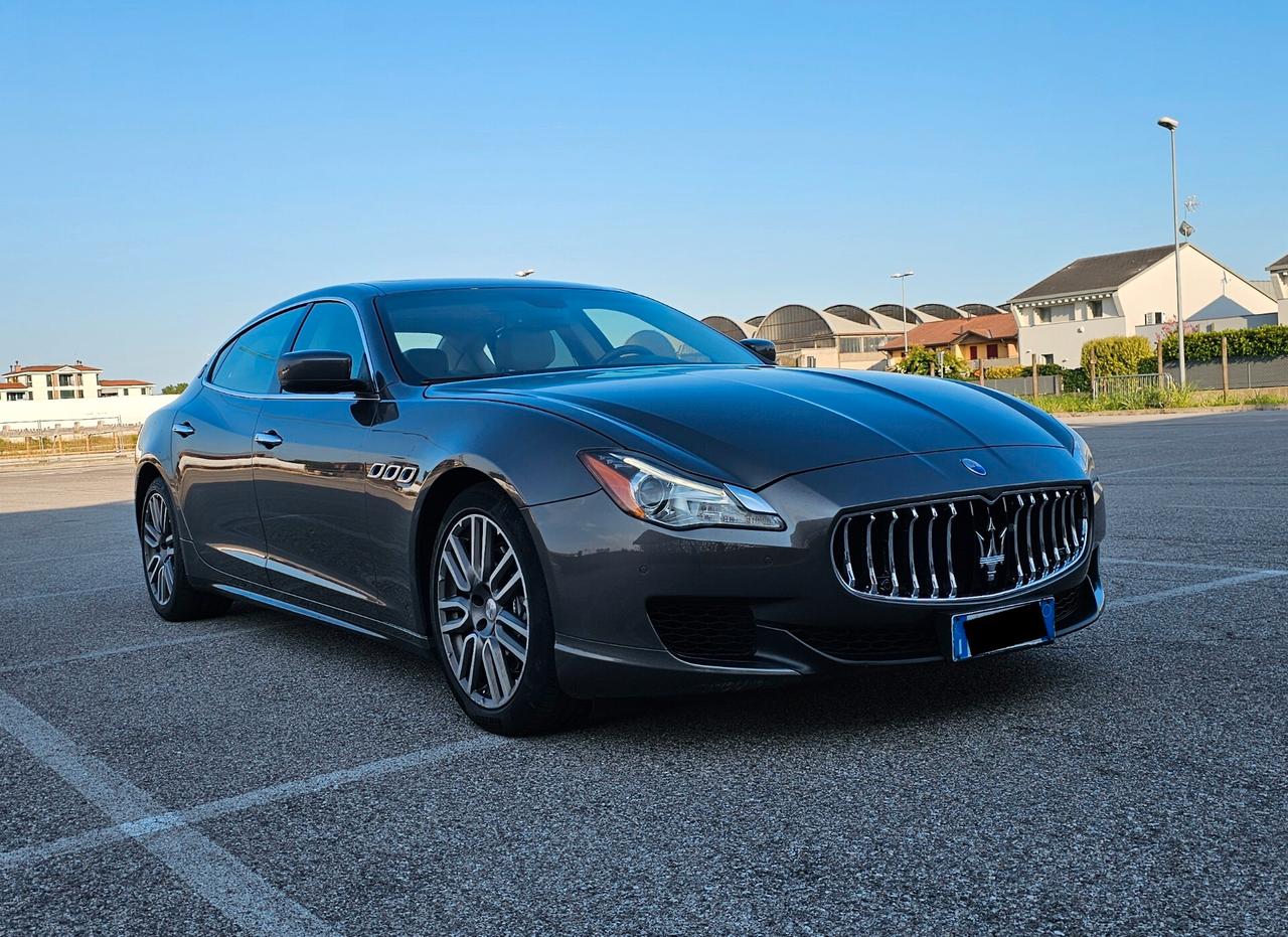 Maserati Quattroporte v6