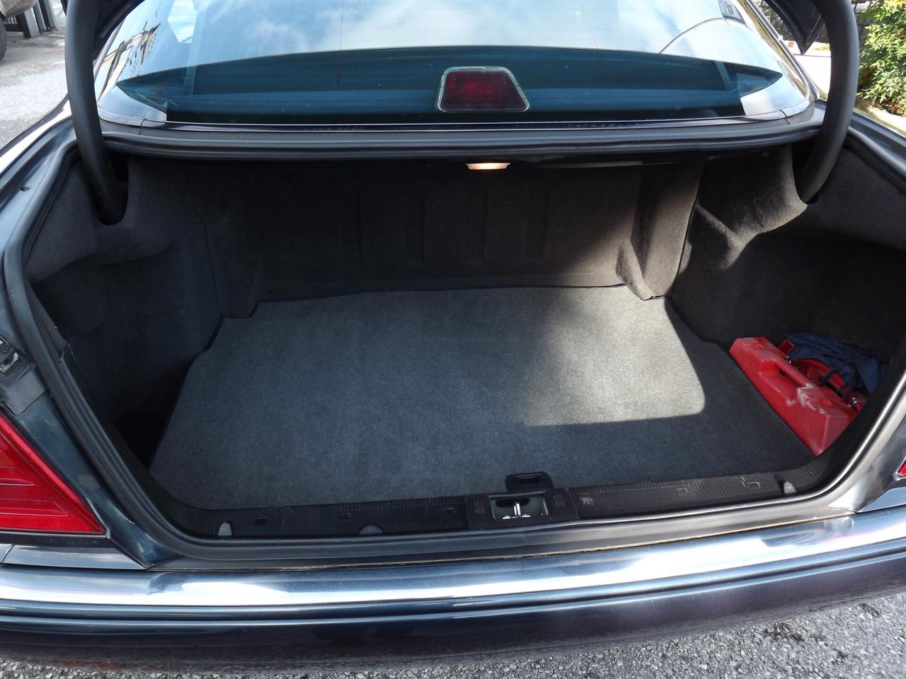 Mercedes-benz E 300 turbodiesel cat Avantgarde ASI