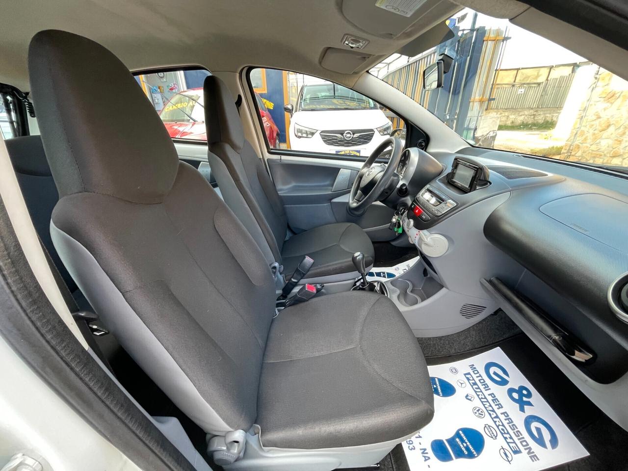 Toyota Aygo 1.0 12V VVT-i 5 porte Now Connect