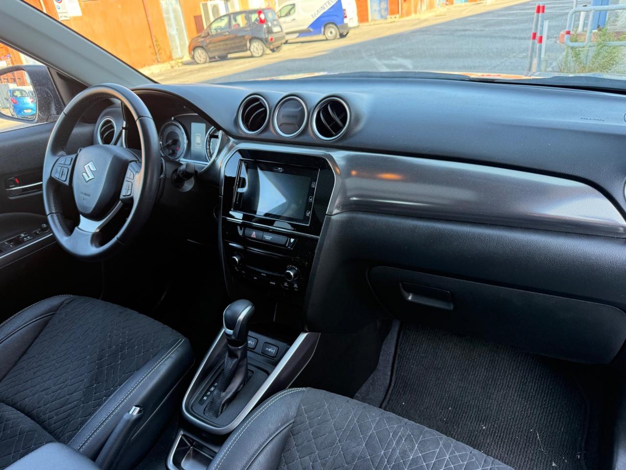 Suzuki Vitara 1.5 140V Hybrid A/T Starview