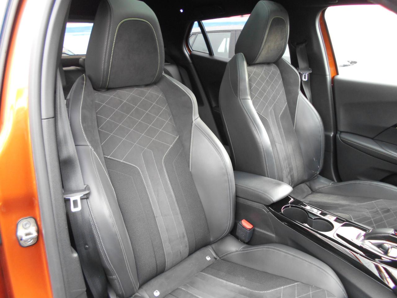 Peugeot 2008 PureTech 155 S&S EAT8 GT Pack