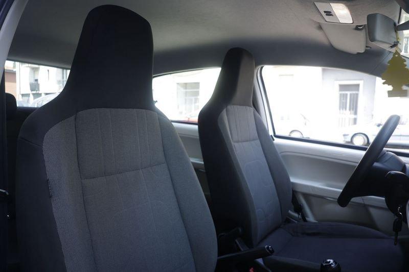 Volkswagen up! Volkswagen up! 1.0 5p. move up! 44KW ANNO 2013
