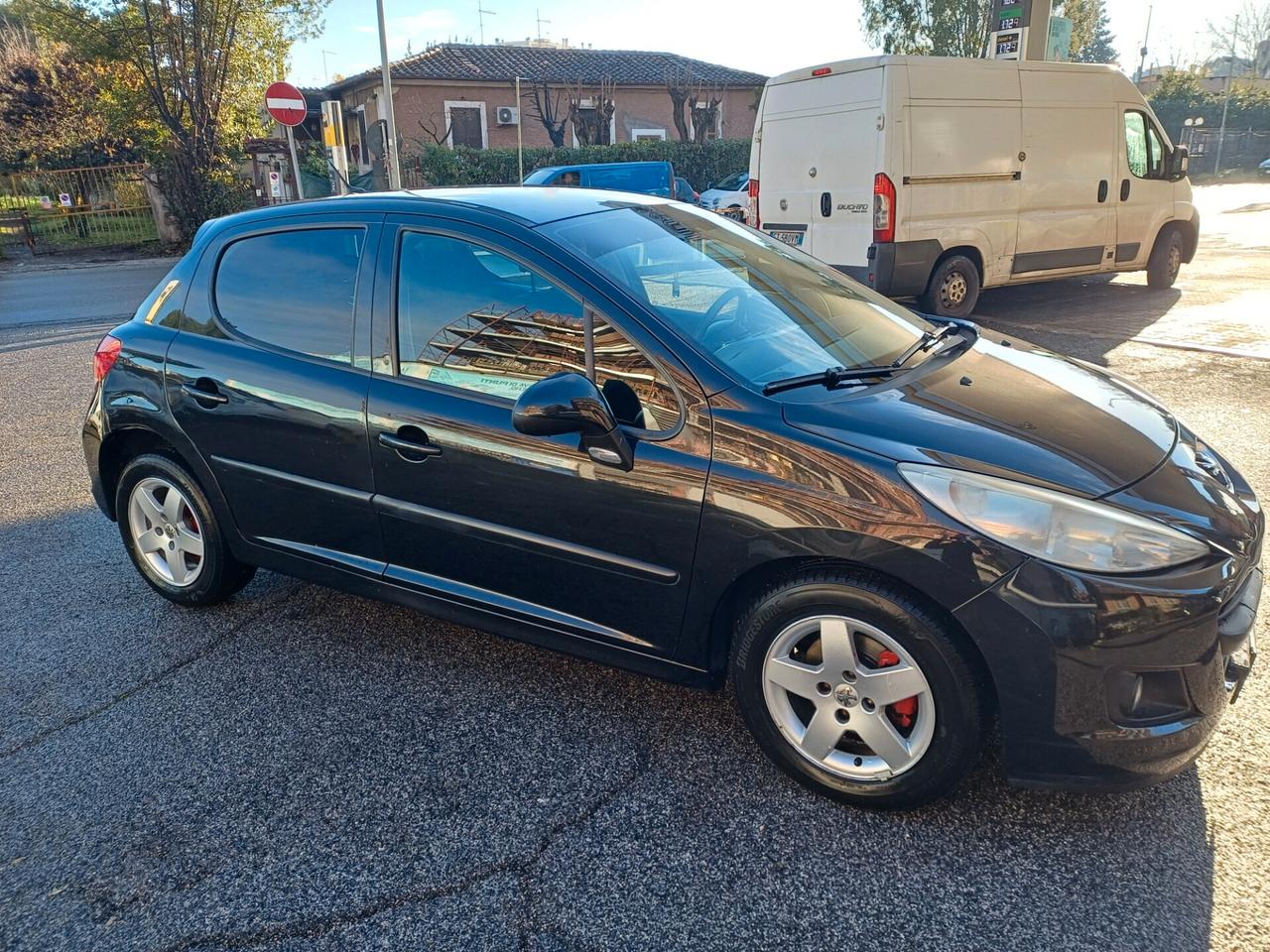 Peugeot 207 1.4 8V x neopatentati