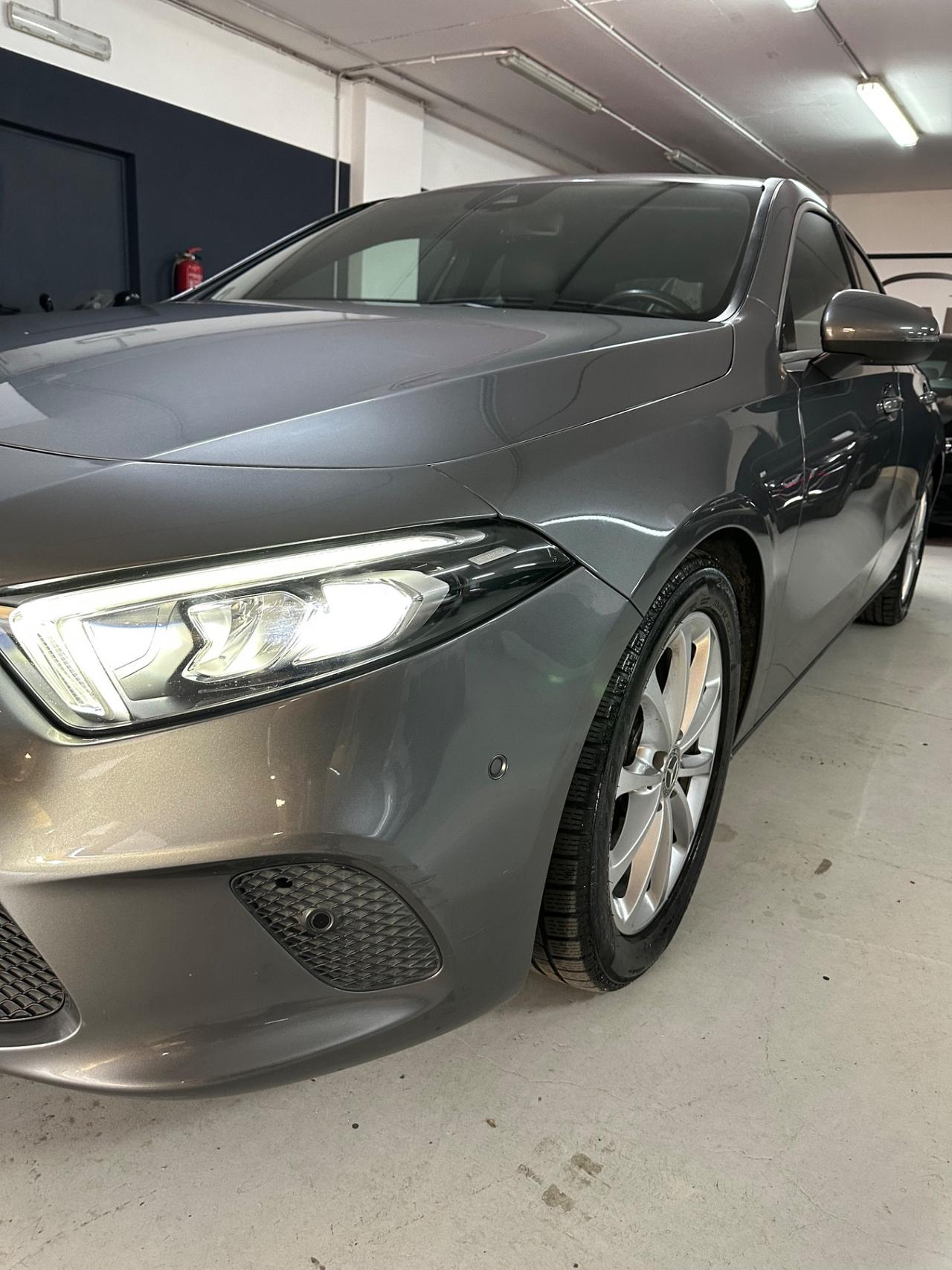 Mercedes-benz A 180 A 180 d Automatic Sport