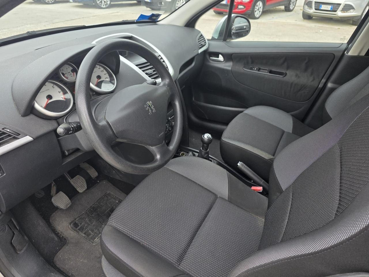Peugeot 207 1.4 VTi 95CV 5p. Special Edition