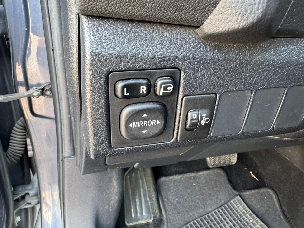 Toyota Auris 1.8 Hybrid. Cambio automatico