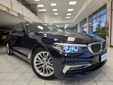 Bmw 530d xDrive Luxury 265cv con 11.000km PARI A NUOVO!!
