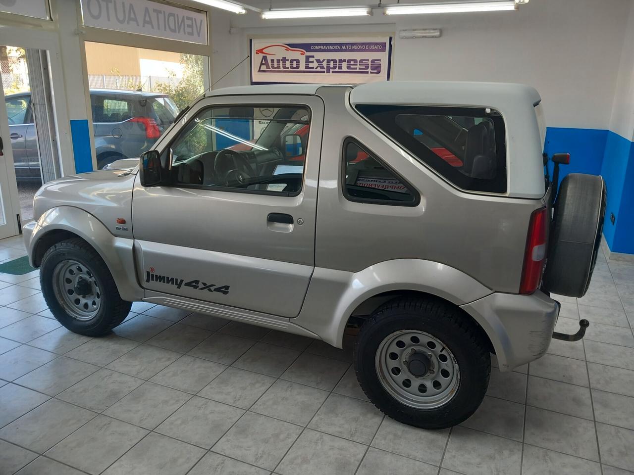 Suzuki Jimny 1.5 diesel cabrio anno 2005 km 230 mila