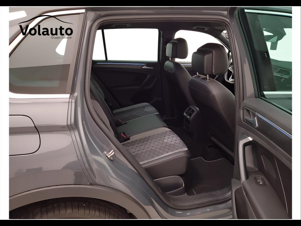 VOLKSWAGEN Tiguan II 2021 - Tiguan 2.0 tsi R-Line 4motion 190cv dsg