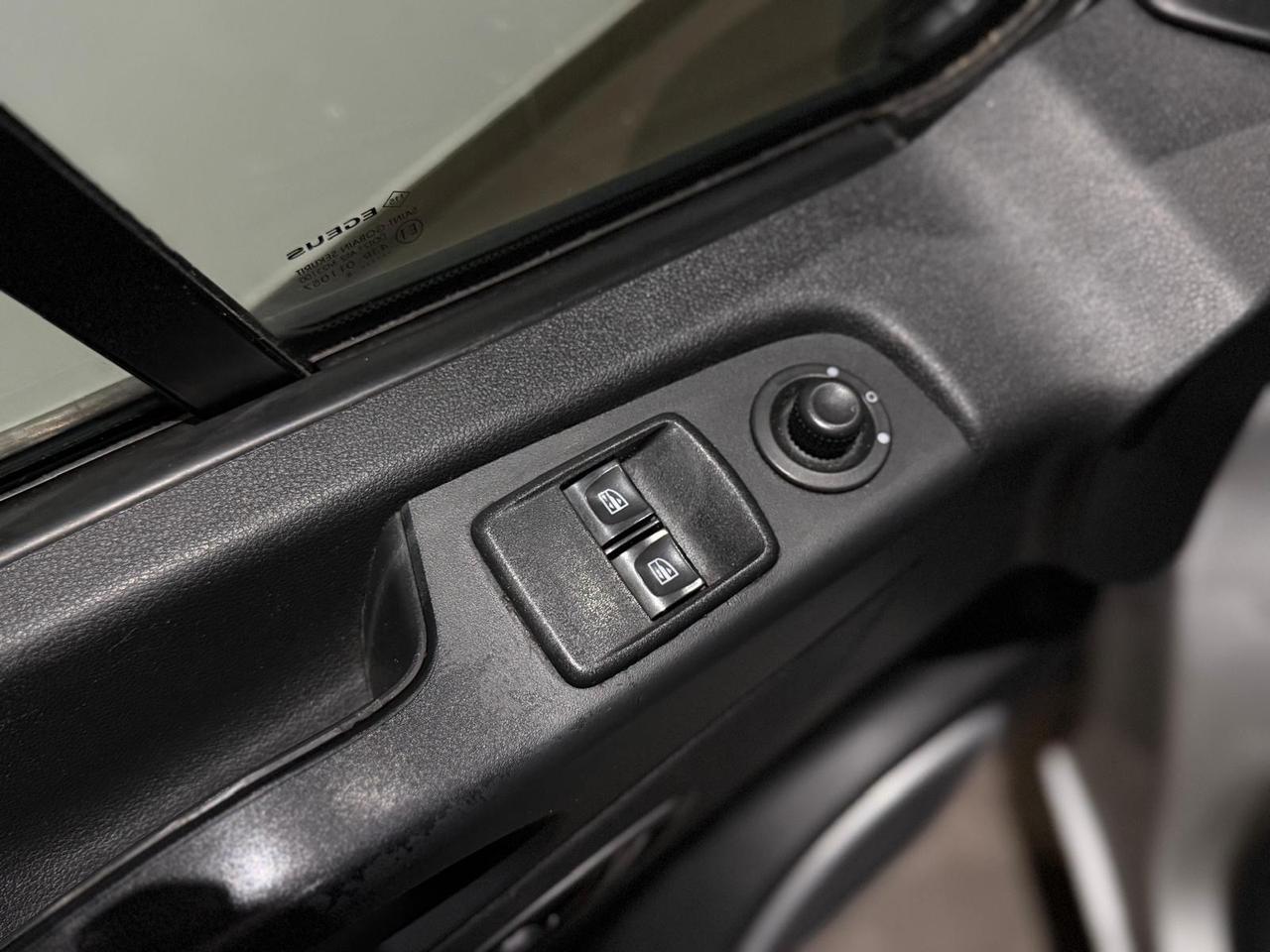 Opel Vivaro 1.6 Biturbo kw107/cv145 posti 8+1