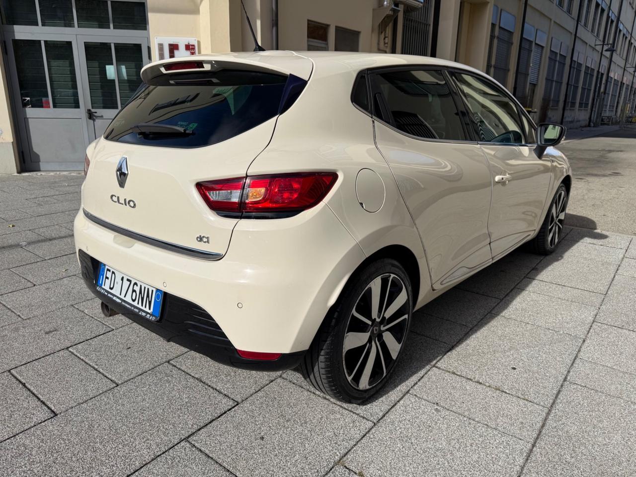 Renault Clio dCi 8V 90CV EDC Start&Stop 5 porte Energy Zen