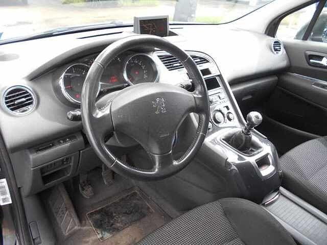 Peugeot 5008 2.0 HDi 150CV Tecno