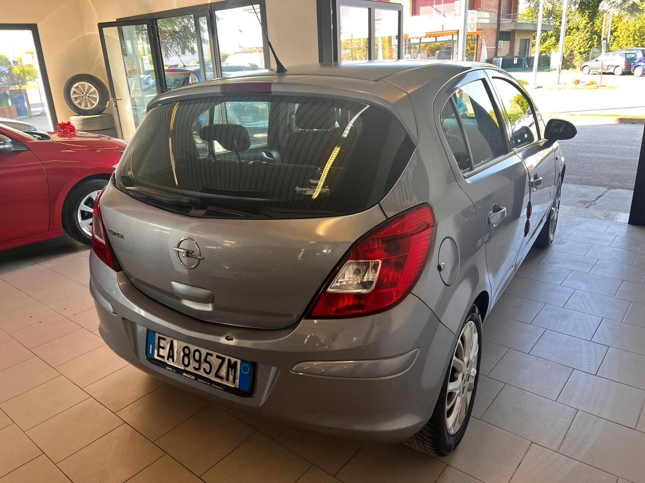 Opel Corsa 1.2 80CV 5 porte GPL-TECH Edition