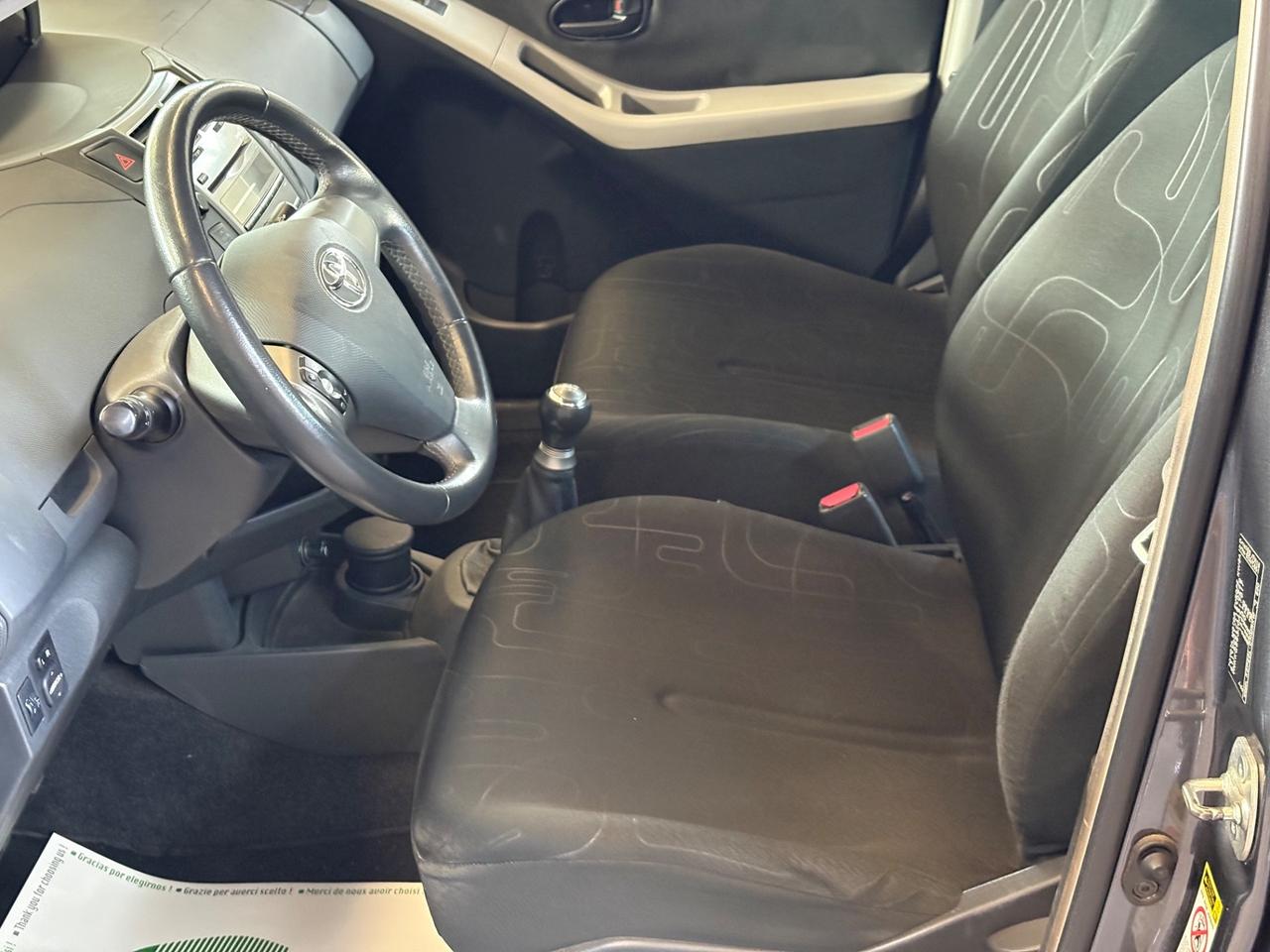 Toyota Yaris 1.0 5 porte Sol